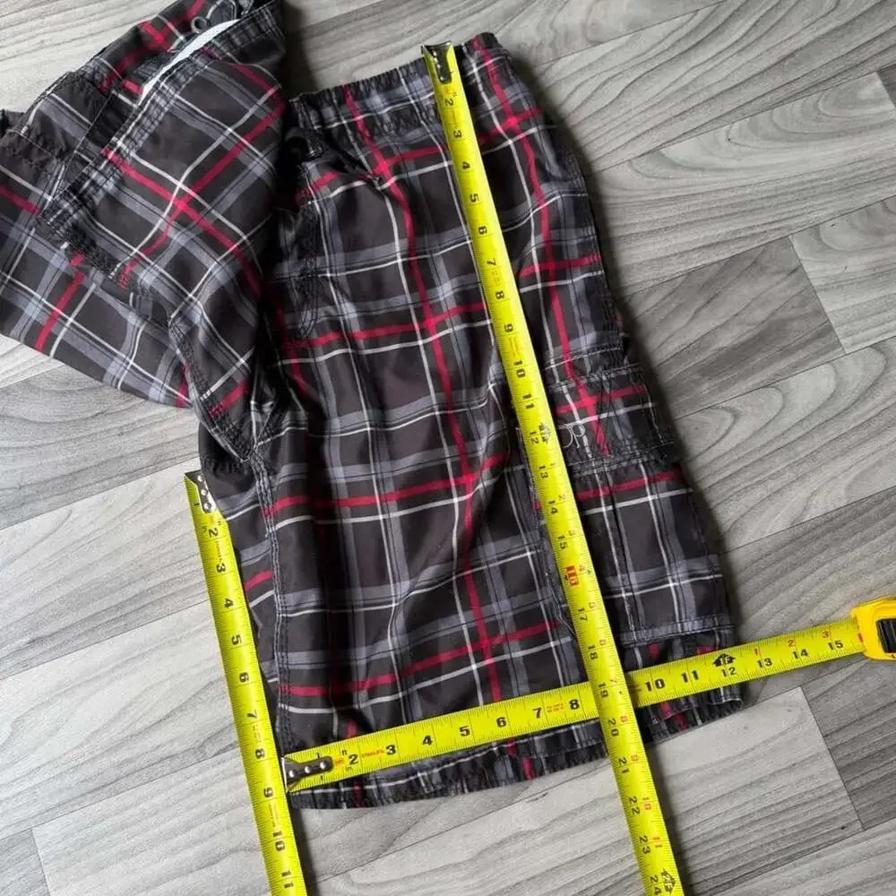 OP Ocean Pacific Cargo Board Shorts Size M (32-34) Black Red Plaid Y2K